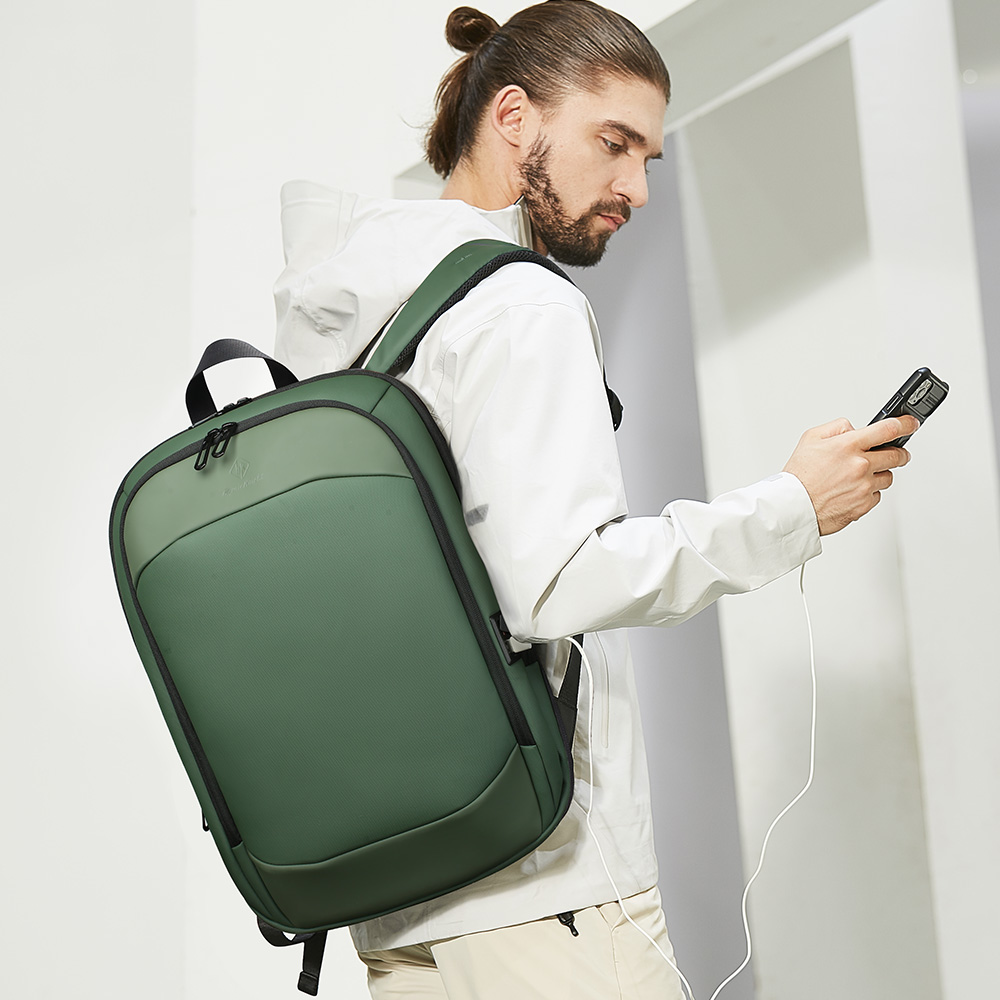 Heroic Knight Business Backpac - Luxury Bags Coach 评论和价格