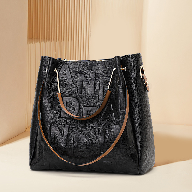 Women's Shoulder Bag Quiet Lux - Luxury Bags Quiet 评论和价格
